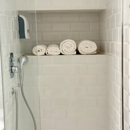 Thelma House - Lovely Near Tiburtina Station Appartement *